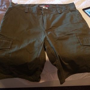 Under armour mens cargo shorts